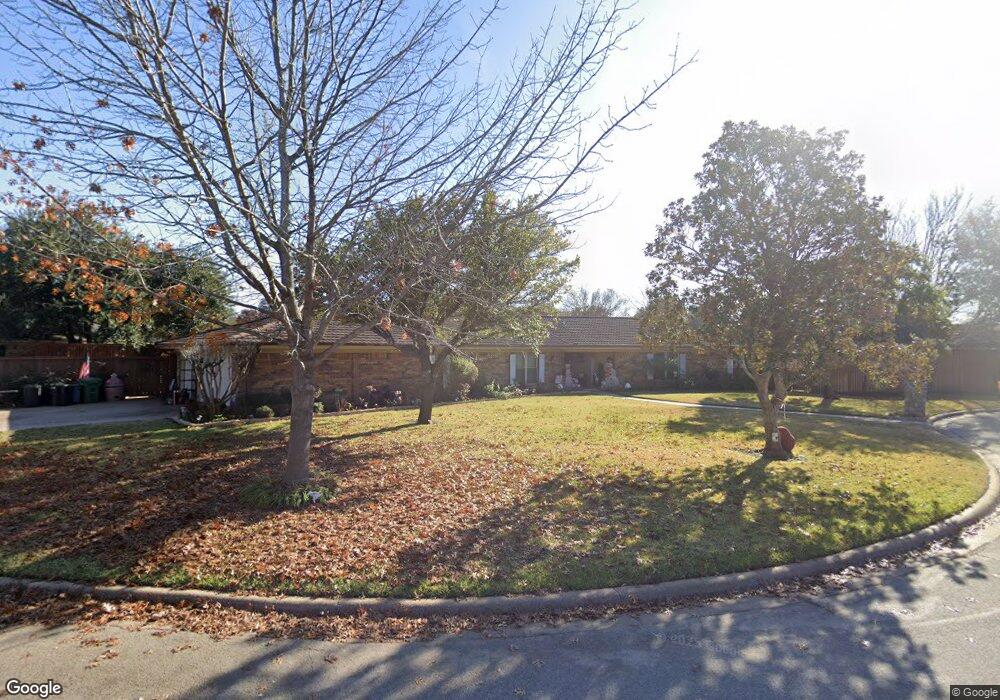 117 Shady Lake Ct, Hurst, TX 76054 - photo 1