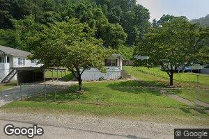 2094 Lens Creek Rd, Hernshaw, WV 25107