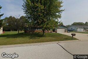 612 Goldfinch Ln, Sheboygan, WI 53083