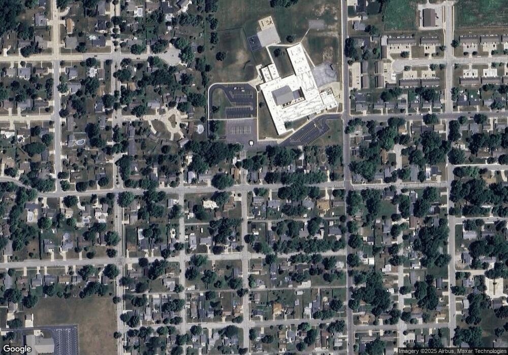 902 E 1st St, Auburn, IN 46706 - photo 1