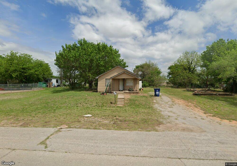 305 W Bois d Arc Ave, Duncan, OK 73533 - photo 1
