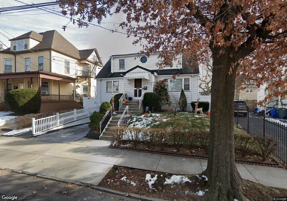 625 Parker St unit 627, Newark, NJ 07104 - photo 1