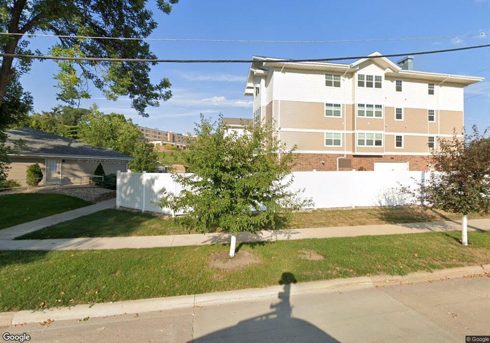 1230 Harrison Ct NW, Cedar Rapids, IA 52405 - photo 1