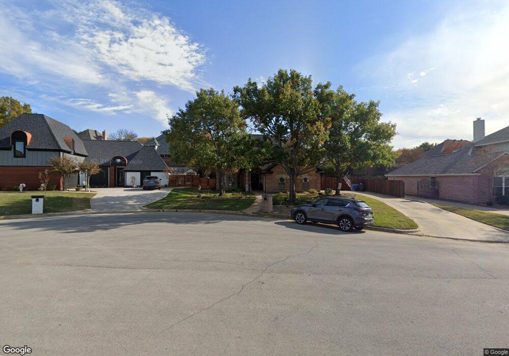 2816 Mesa Ct, Hurst, TX 76054 - photo 1