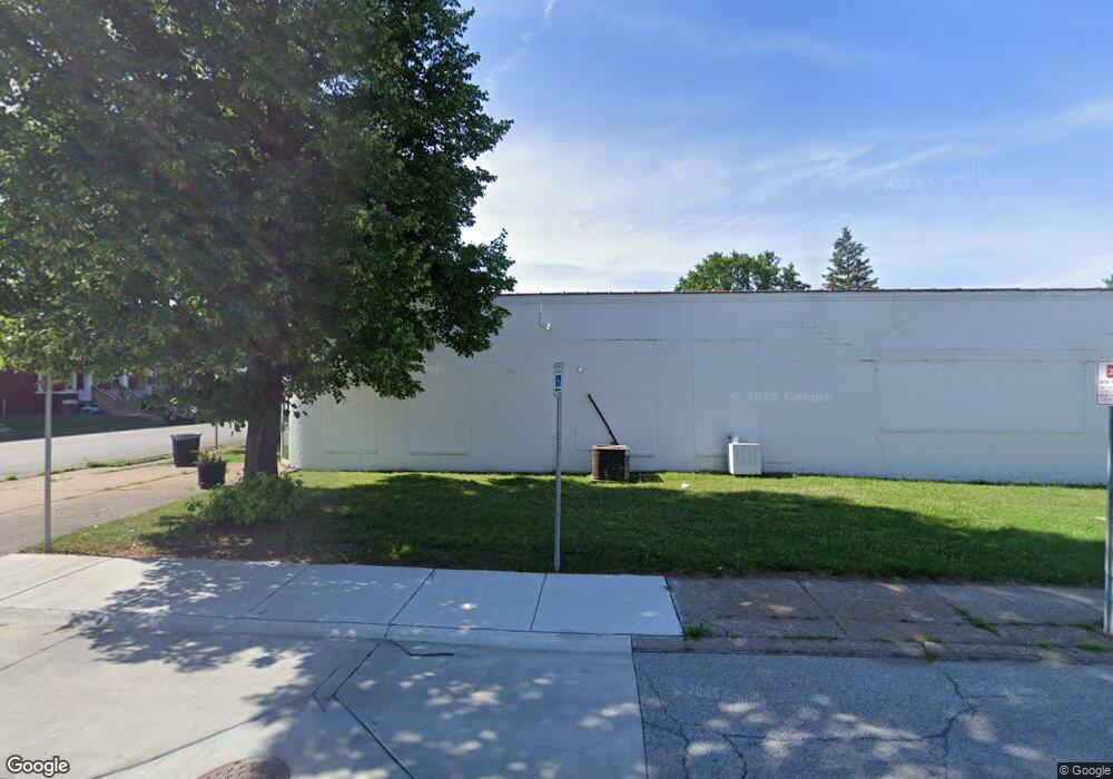 1501 W 15th St unit 2, Davenport, IA 52804 - photo 1