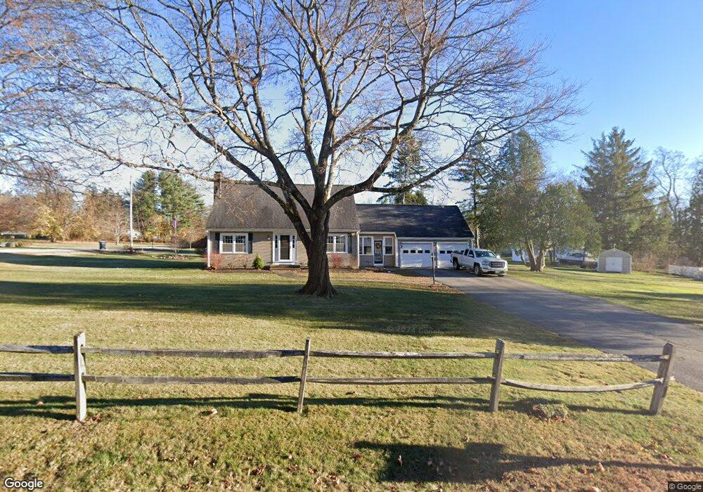 4 William Cir, Stratham, NH 03885 - photo 1