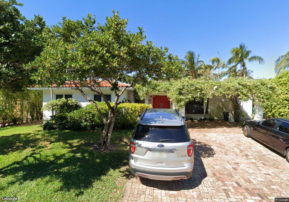 612 Hampton Ln, Key Biscayne, FL 33149 - photo 1