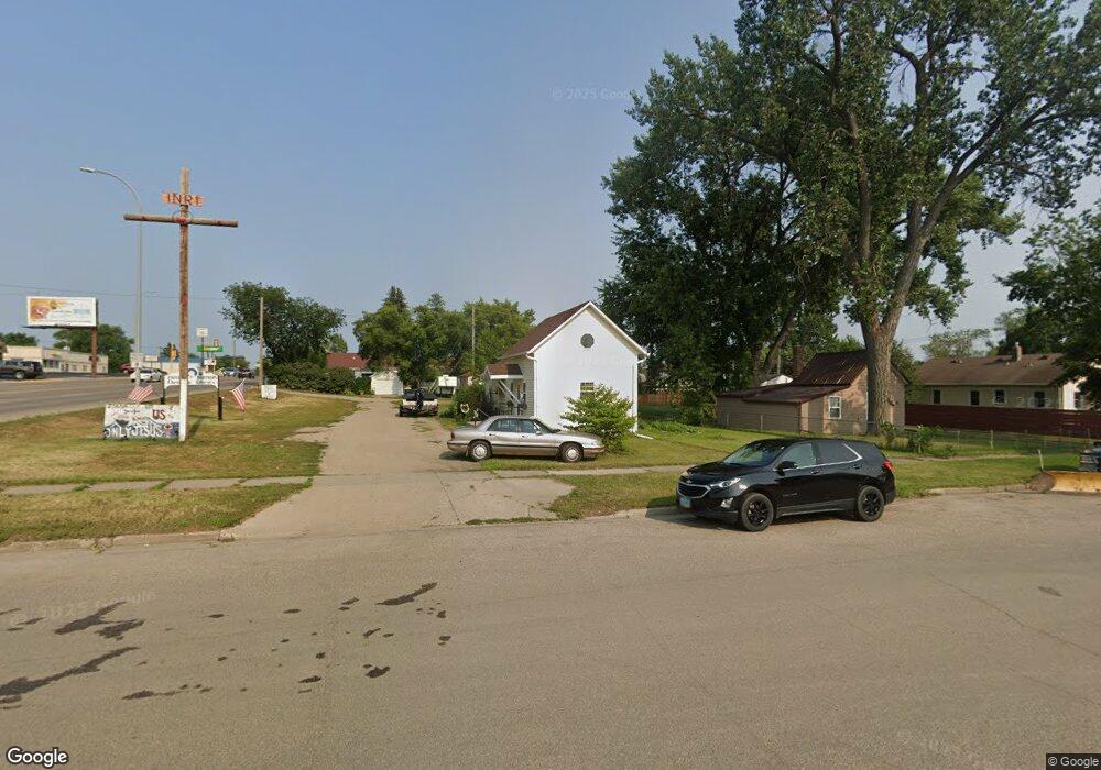 602 10th St SE, Jamestown, ND 58401 - photo 1