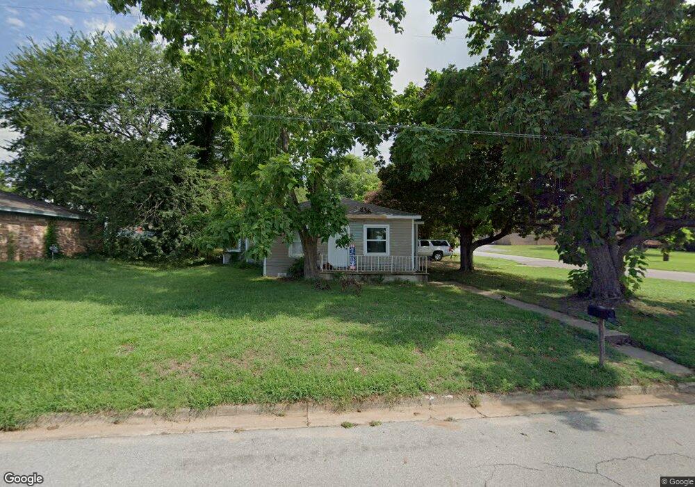 1001 W Coffin St, Denison, TX 75020 - photo 1