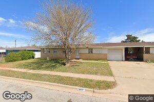 300 Pueblo, Foss, OK 73647