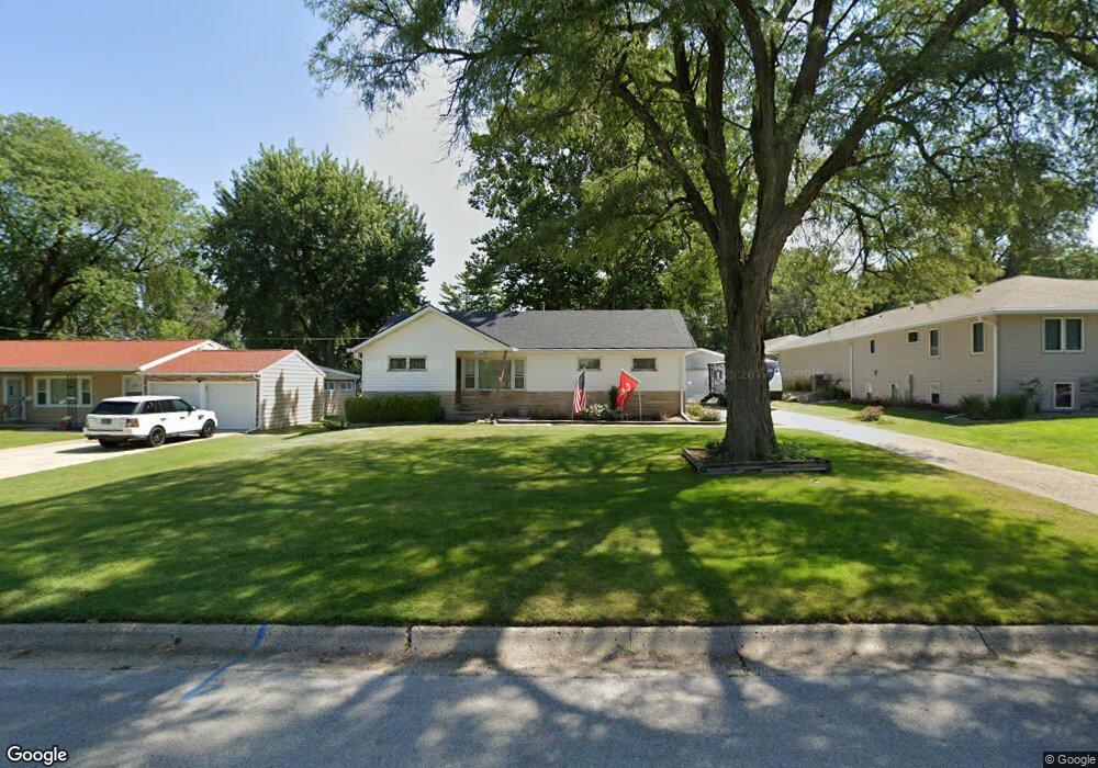 3925 38th St, Des Moines, IA 50310 - photo 1