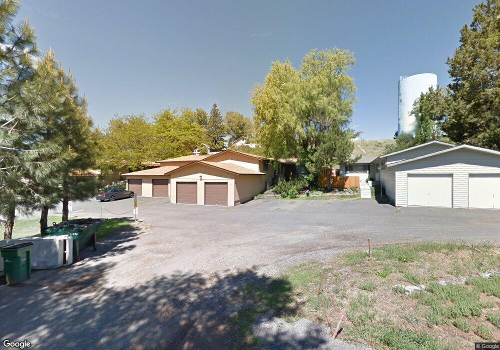 1941 Academy Ave, Klamath Falls, OR 97601 - photo 1