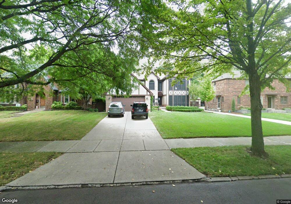 584 Barrington Rd, Grosse Pointe Park, MI 48230 - photo 1