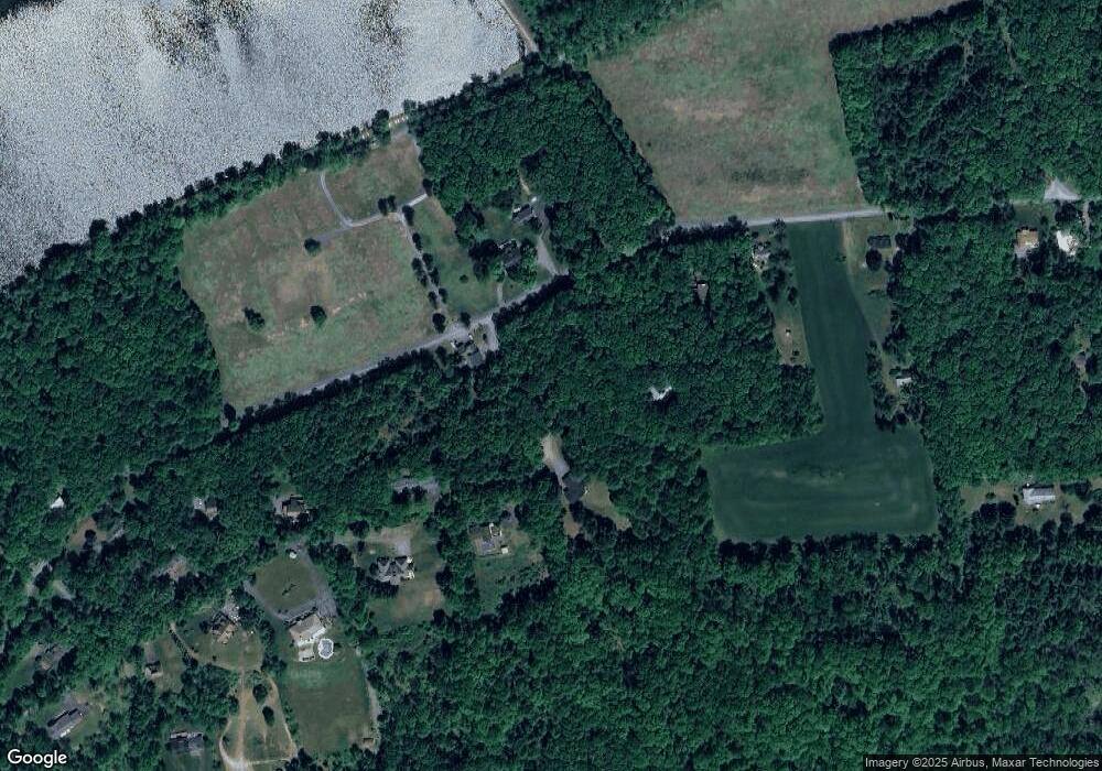 7518 Mountain Ln, Stroudsburg, PA 18360 - photo 1