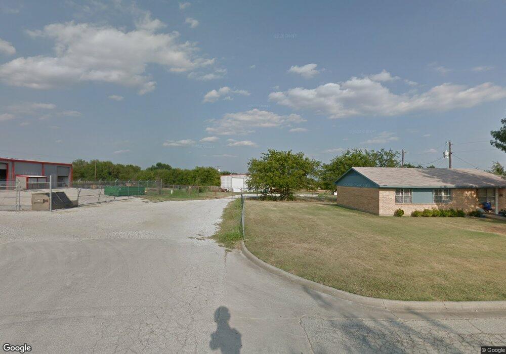 2400 Alabama Dr, Gainesville, TX 76240 - photo 1