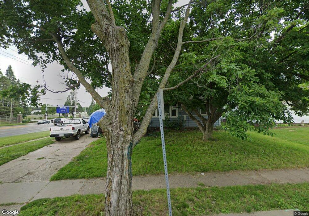 1202 E 33rd Ct, Des Moines, IA 50317 - photo 1