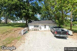 219 E 2nd St, Carrollton, MO 64633