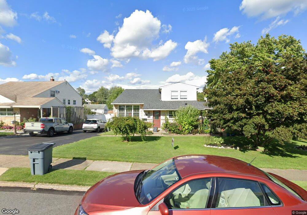 321 Robinson Dr, Broomall, PA 19008 - photo 1