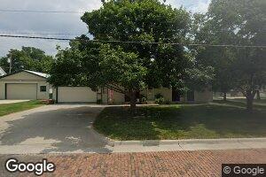 313 S 7th St, Seneca, KS 66538