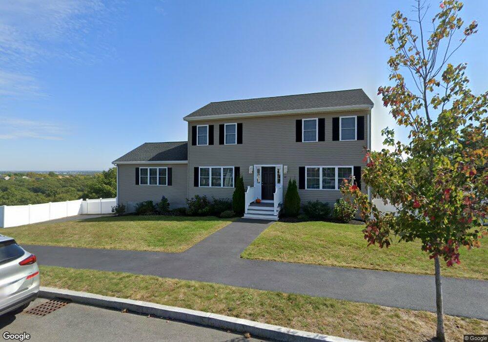 32 Gedney Dr, Peabody, MA 01960 - photo 1