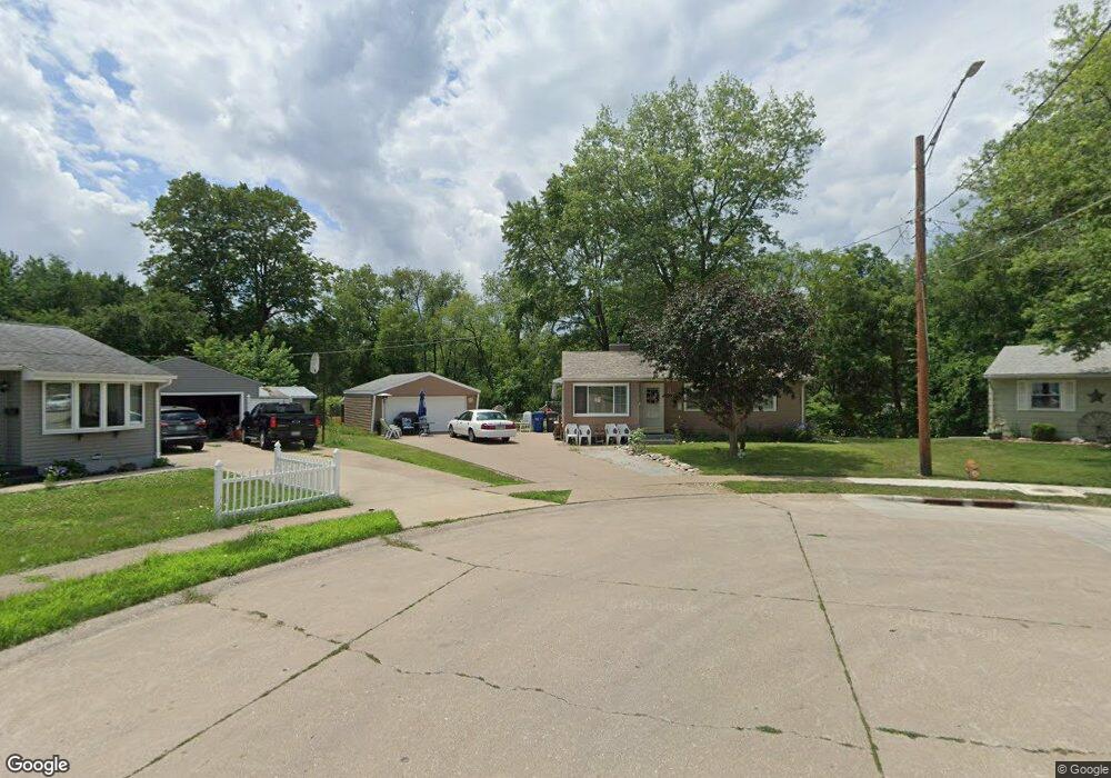3027 W 11th St, Davenport, IA 52804 - photo 1