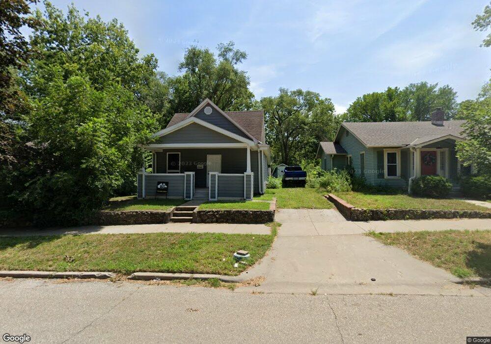1325 Pierre St, Manhattan, KS 66502 - photo 1
