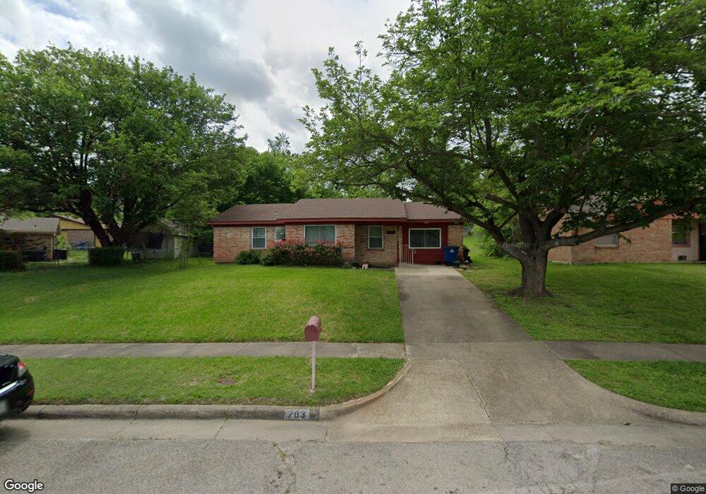 703 Phillips Dr, Ennis, TX 75119 - photo 1