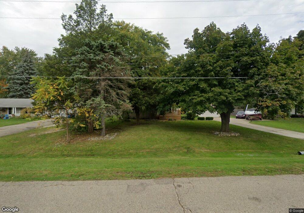 1032 Fenton Hills Dr, Flint, MI 48507 - photo 1