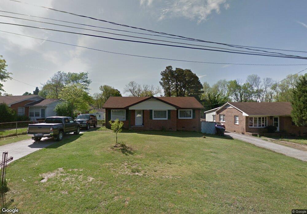 1405 W Meadowview Rd, Greensboro, NC 27403 - photo 1