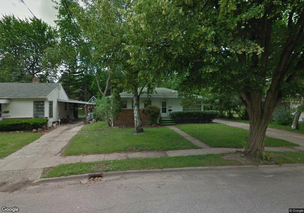 536 E Willard Ave, Lansing, MI 48910 - photo 1