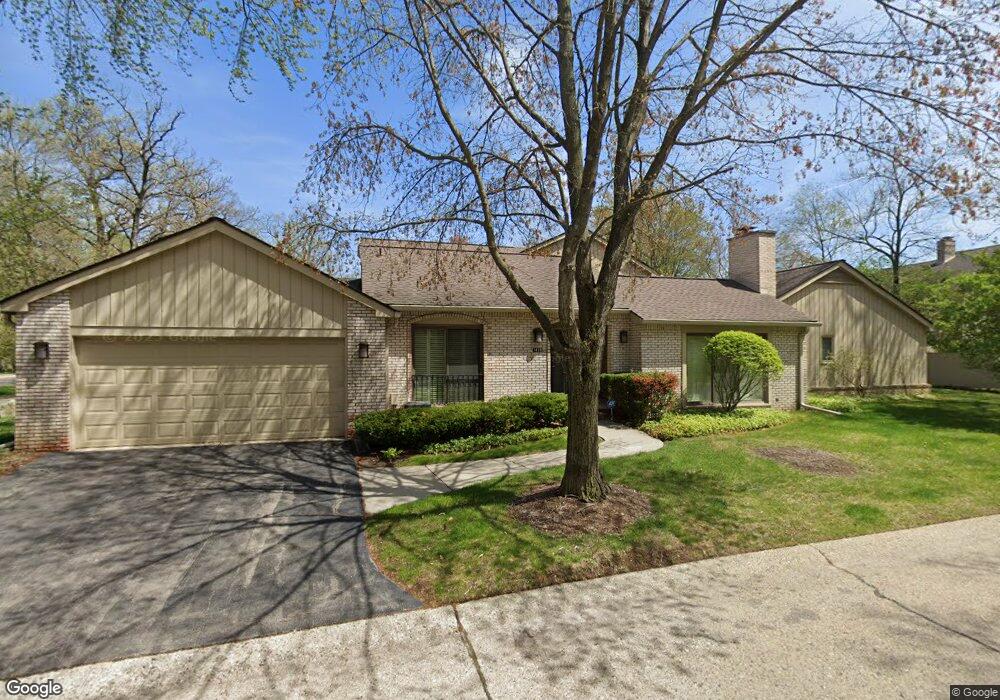 1378 Bramblebush Run, Bloomfield Hills, MI 48304 - photo 1