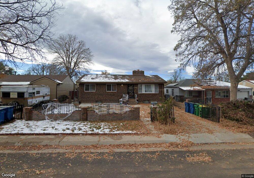 1741 Iola St, Aurora, CO 80010 - photo 1