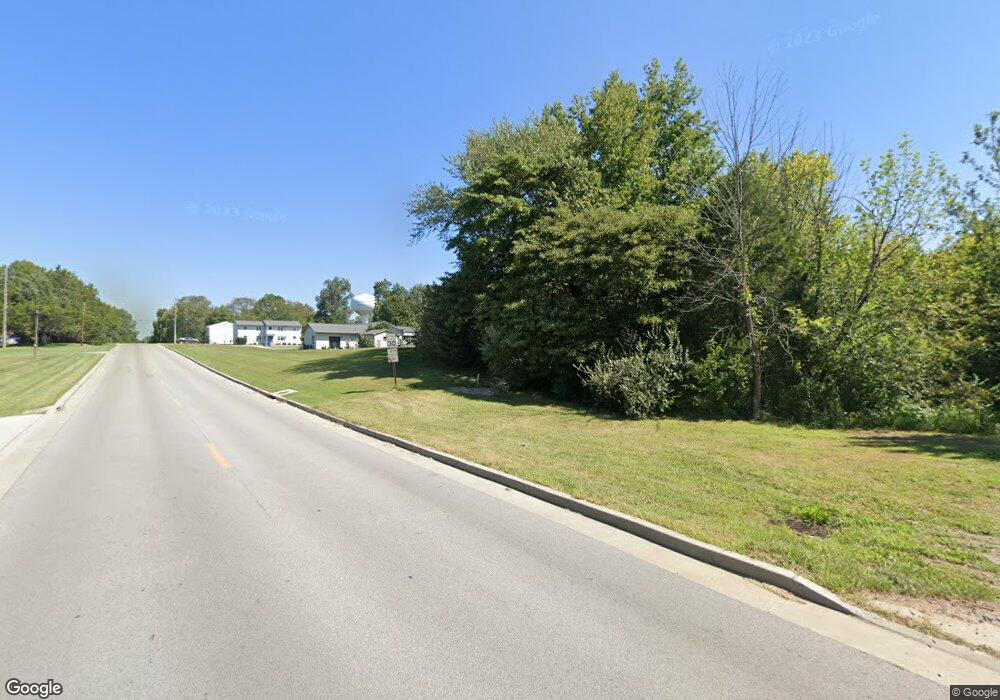 100 Saint Mary's Dr, Harrisburg, IL 62946 - photo 1