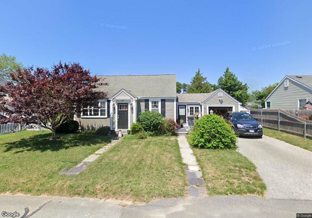 147 Metacomet Ave, Swansea, MA 02777 - photo 1