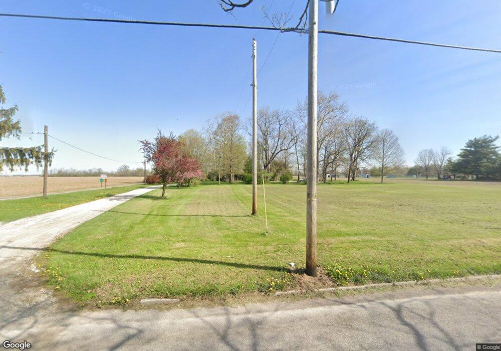 402 W Lyons St, Swayzee, IN 46986 - photo 1