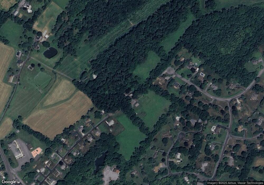 5190 Ridgeway Dr, Zionsville, PA 18092 - photo 1