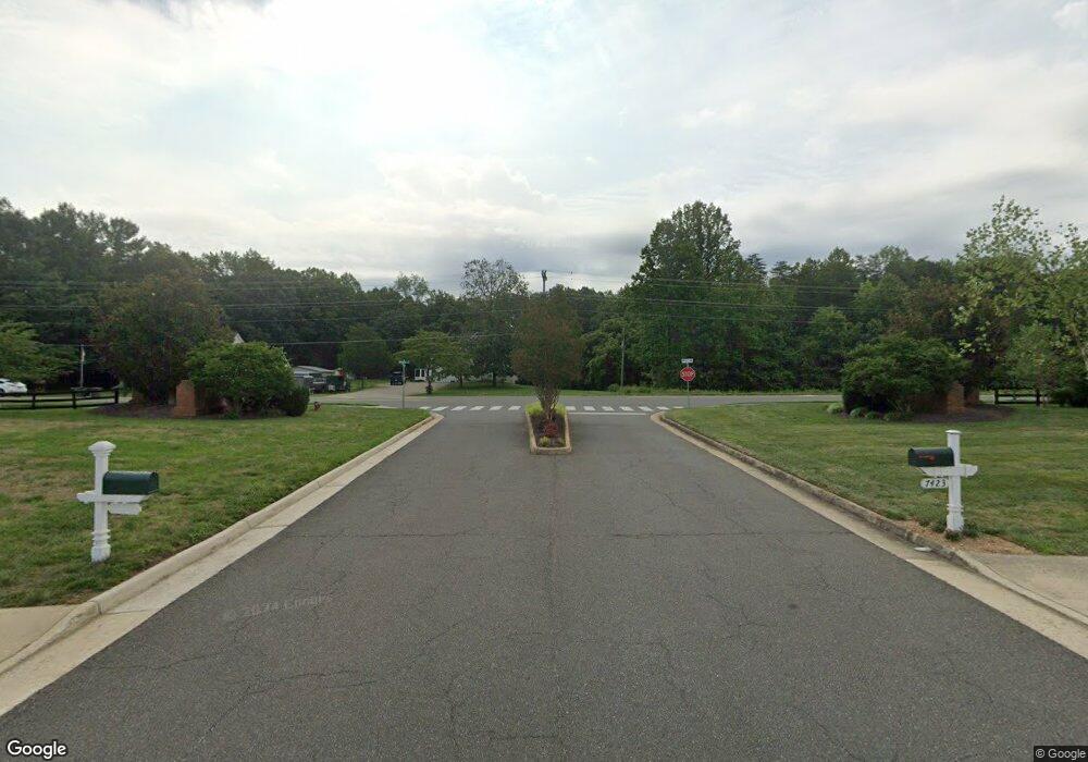 7422 Edington Dr, Warrenton, VA 20187 - photo 1