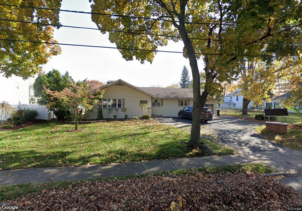 708 Sandor Ct, Paramus, NJ 07652 - photo 1