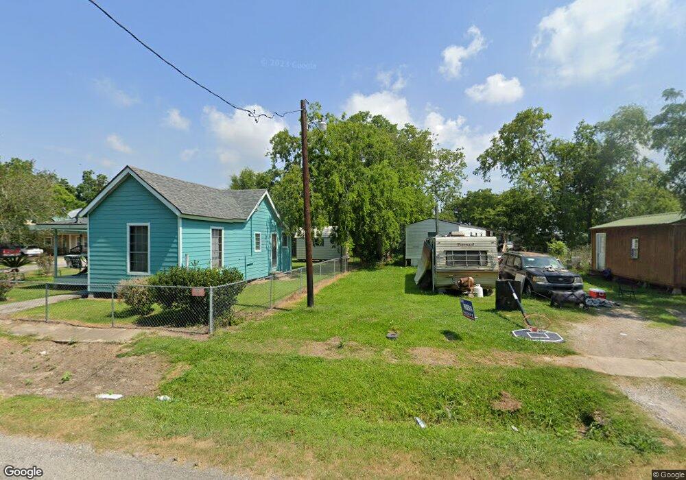 1108 W North Railroad Ave, Welsh, LA 70591 - photo 1