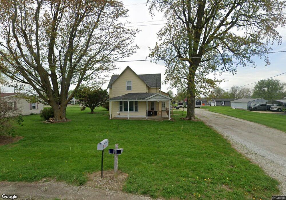 806 W Doggett St, Windfall, IN 46076 - photo 1