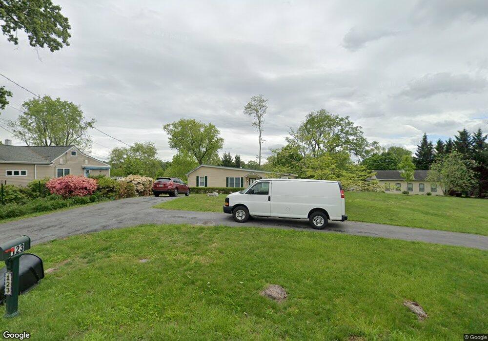 123 Longview Dr, Catonsville, MD 21228 - photo 1