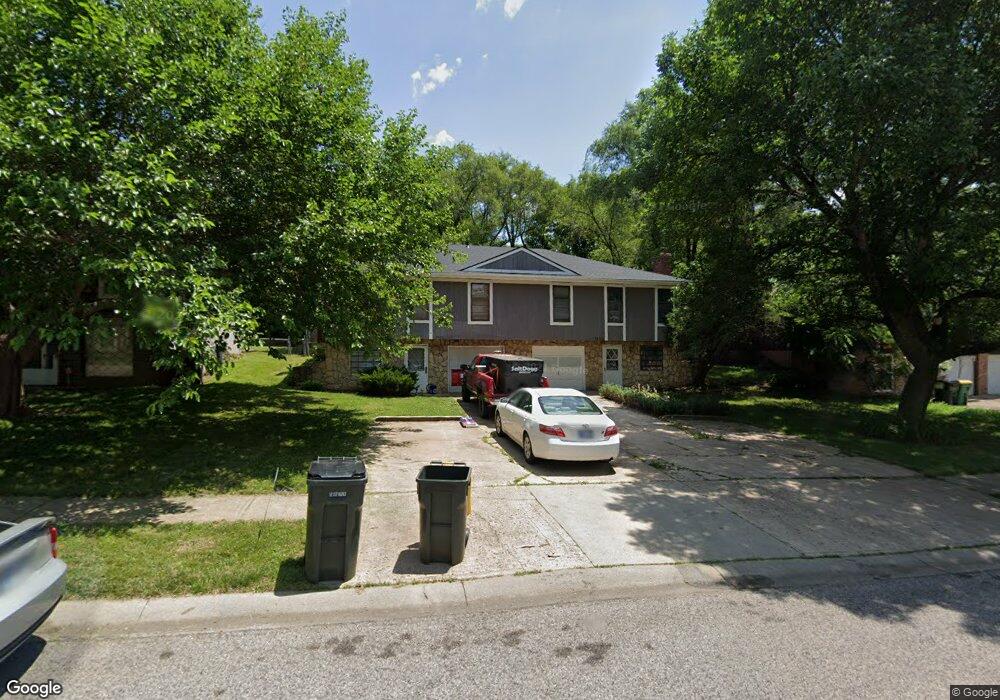 7601 Monrovia St, Shawnee, KS 66216 - photo 1