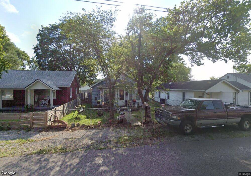 121 N Gladstone Ave, Columbus, IN 47201 - photo 1