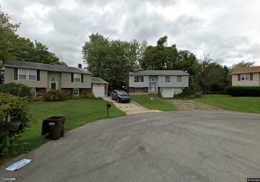 8202 Sealston Dr, Louisville, KY 40228 - photo 1