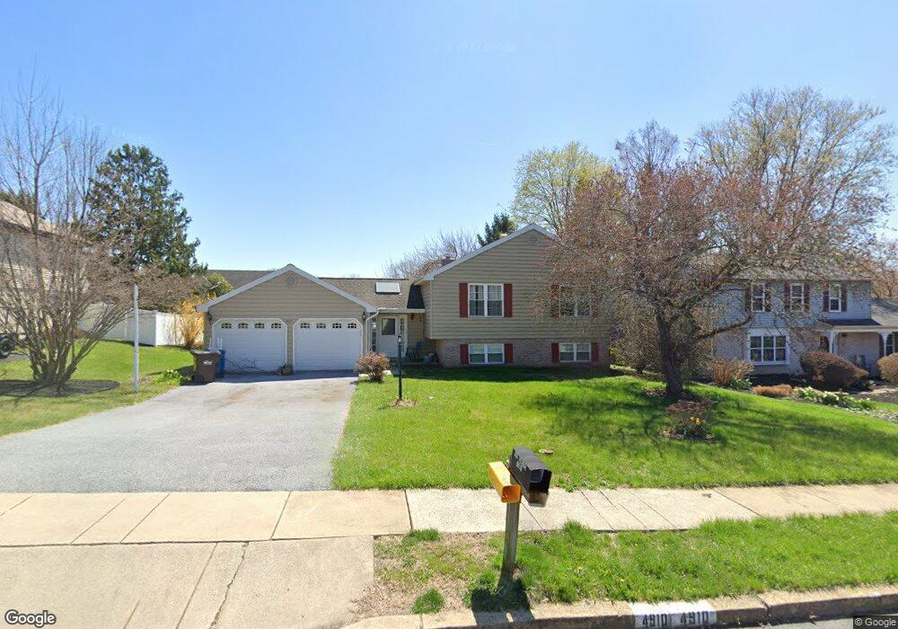 4910 Farming Ridge Blvd, Reading, PA 19606 - photo 1