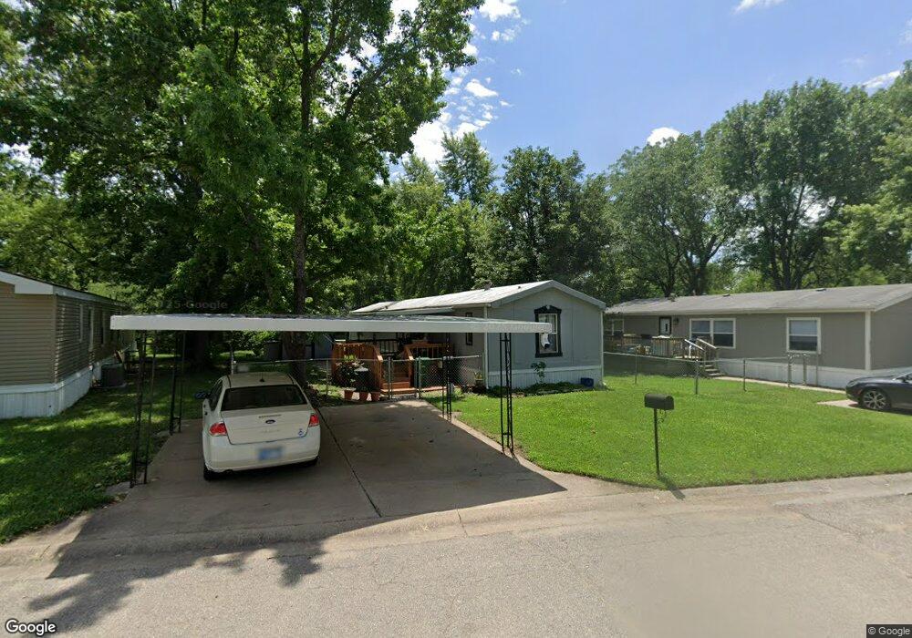225 SE 47th St, Topeka, KS 66609 - photo 1