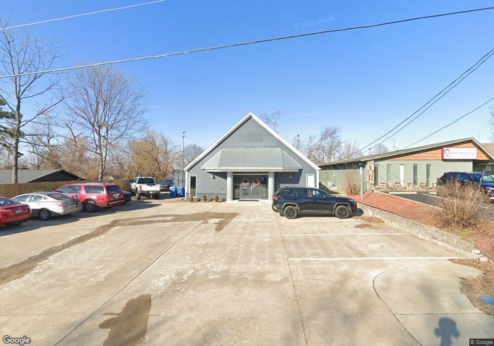 908 NW 8th St, Bentonville, AR 72712 - photo 1