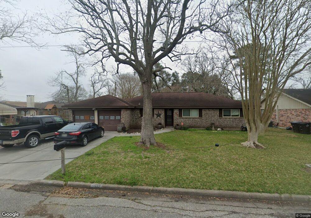 1622 W Dumble St, Alvin, TX 77511 - photo 1