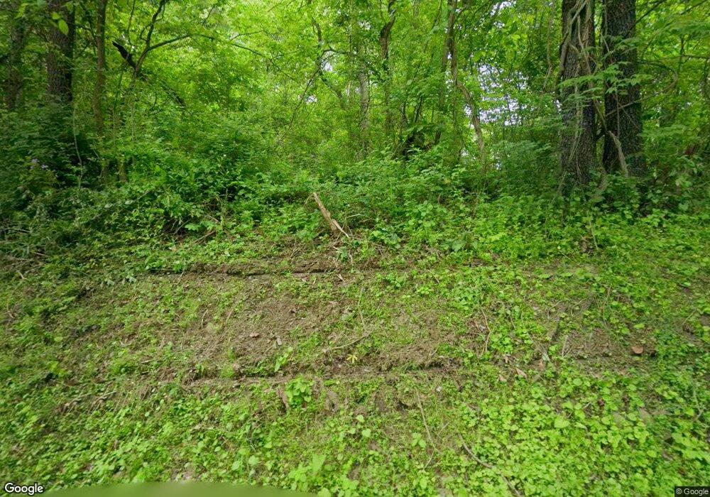 1225 Jackson Rd, Coraopolis, PA 15108 - photo 1