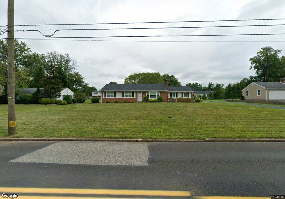 2057 N Line St, Lansdale, PA 19446 - photo 1